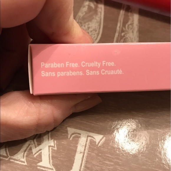 Laritzy Cosmetics Long Lasting Lipgloss - Picture 7 of 7